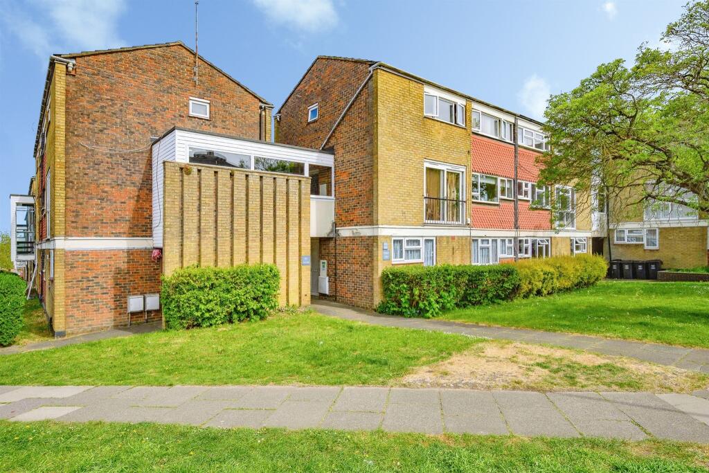 Main image of property: Gadebridge Road, Hemel Hempstead