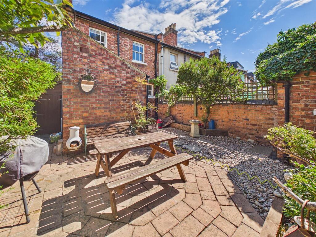 House in London - View 5