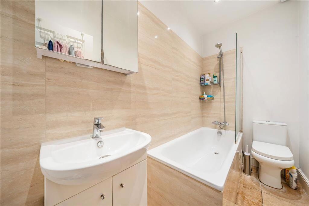 Apartment in London, Myatt's Fields, Oval - More