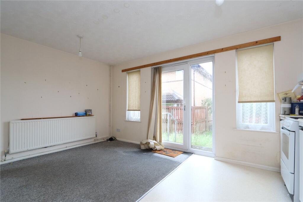 House in Buckinghamshire, Bradwell - More