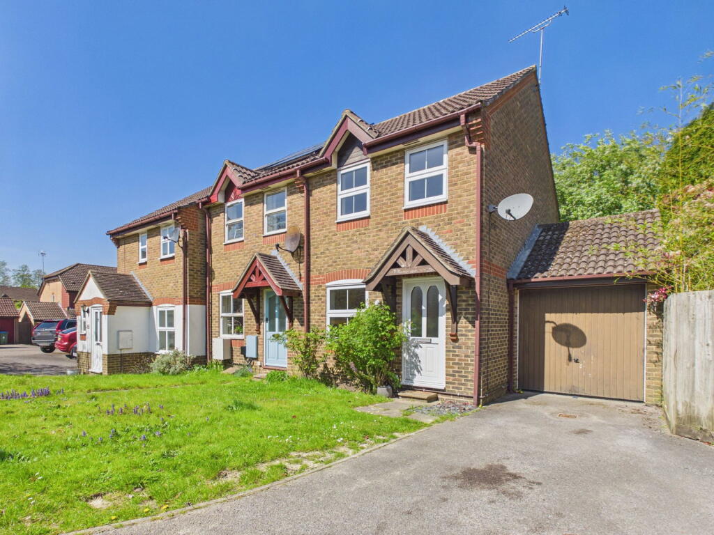 Main image of property: Standen Place, Horsham, West Sussex