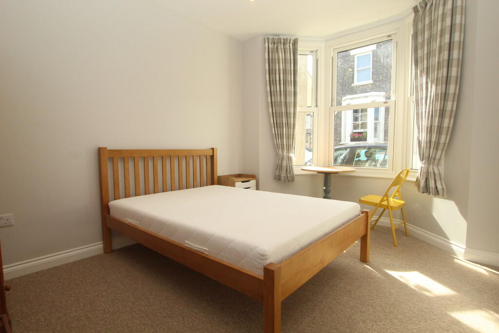 House in Cambridge, Petersfield - View 2