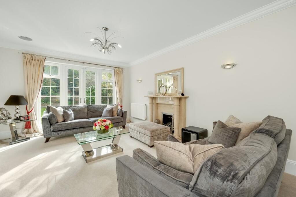 House in Elmbridge, Surrey - View 2