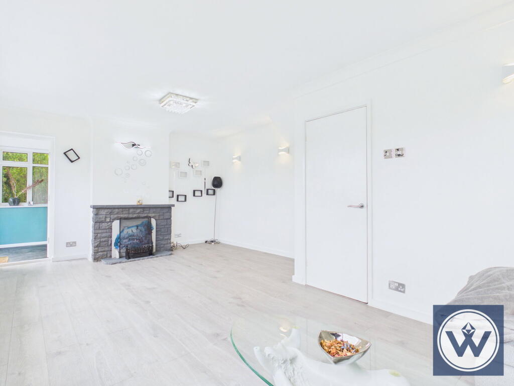House in Hemel Hempstead - More