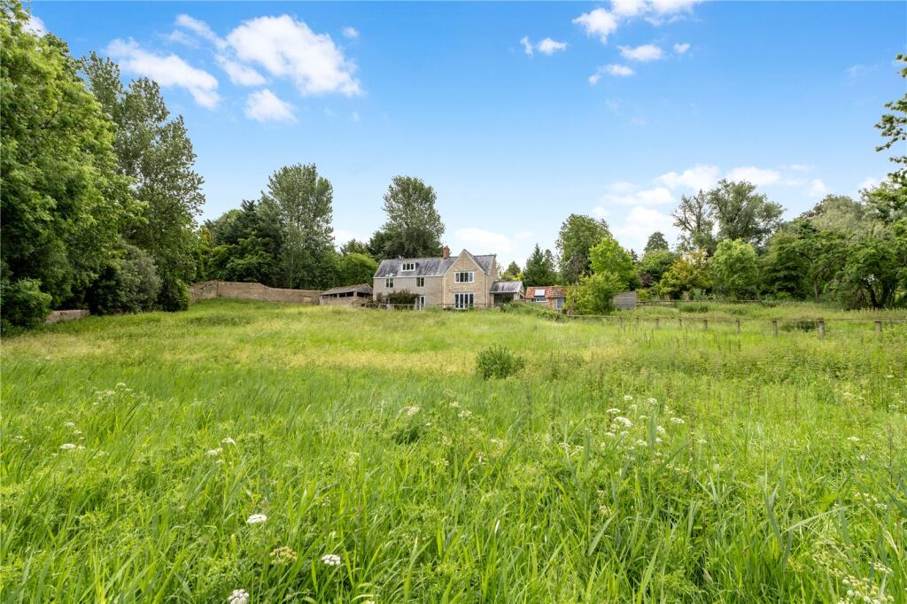 House in Salisbury - View 4