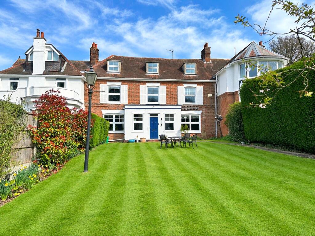 House in Southend-on-Sea - View 3