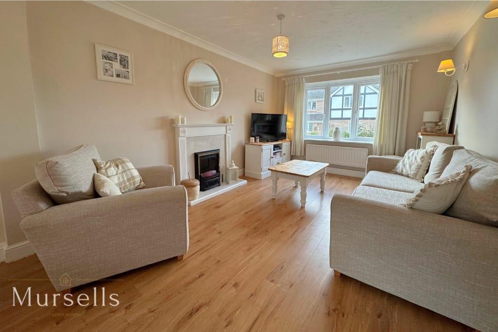Sundew Road, Broadstone, BH18 - More