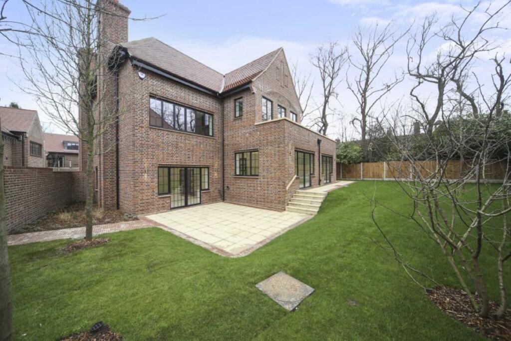 Main image of property: Chandos Way, Golders Hill, Wellgarth Road, London, NW11