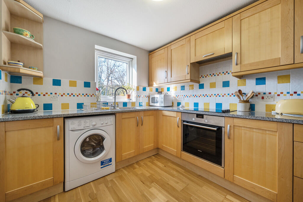 26 Fairfield Close, Staveley, Cumbria, LA8 9RA photo 4