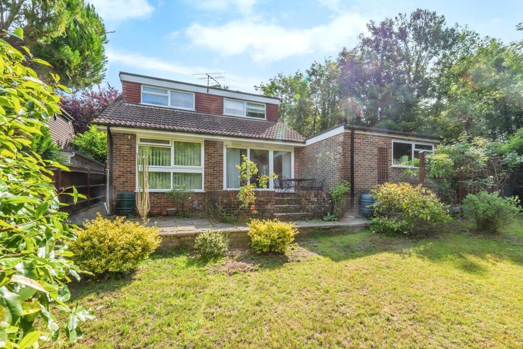Ermyn Way, Leatherhead, Surrey, KT22 photo 3