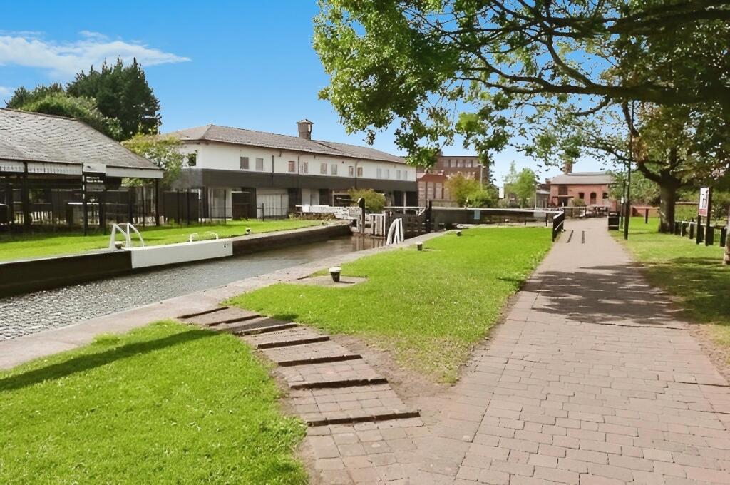 Property photo 8
