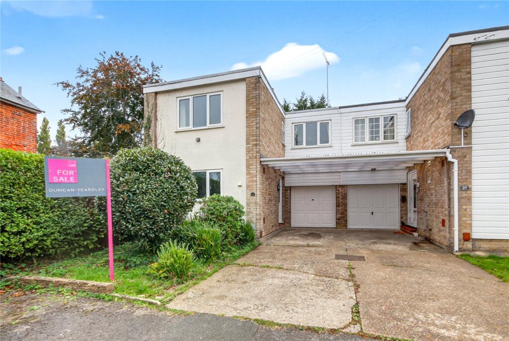 3-bed terraced on Martins Lane, Bracknell, Berkshire, RG12, £400,000