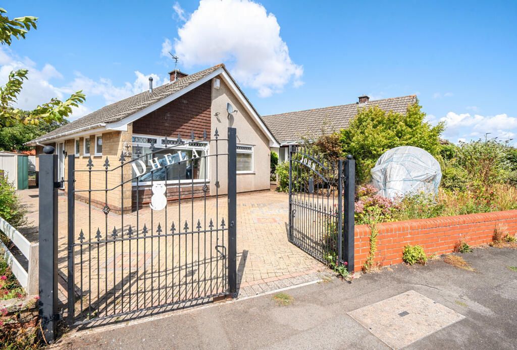 Main image of property: Milford Avenue, Wick, Bristol, Gloucestershire, BS30