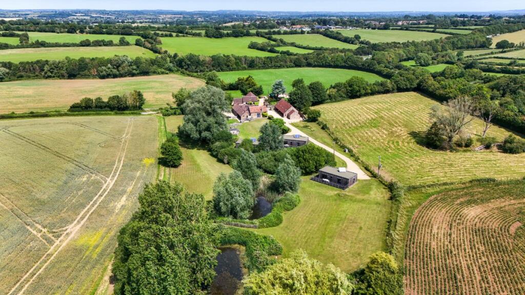 Main image of property: By The Byre Holidays & The Old Cow Byre, Whitechapel Lane, Beckington, Frome, BA11