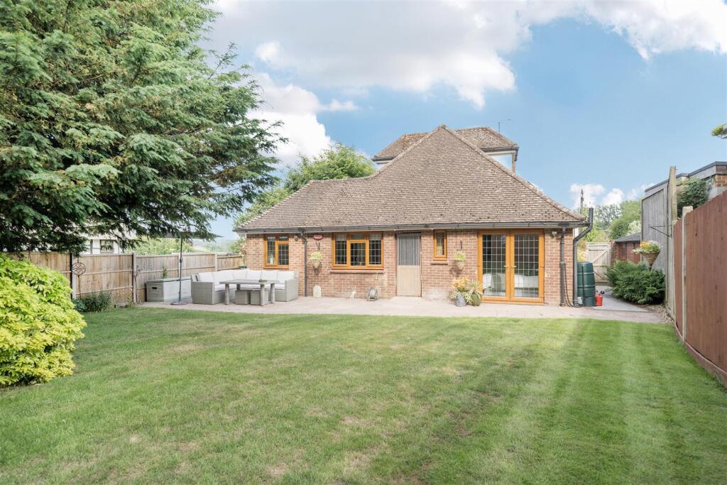 Lower Road, East Farleigh, Maidstone