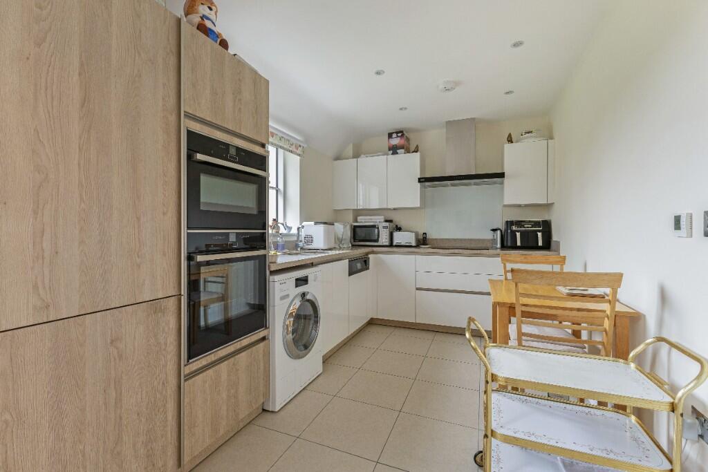 Templeton Road, Kintbury, RG17 9AE - View 3