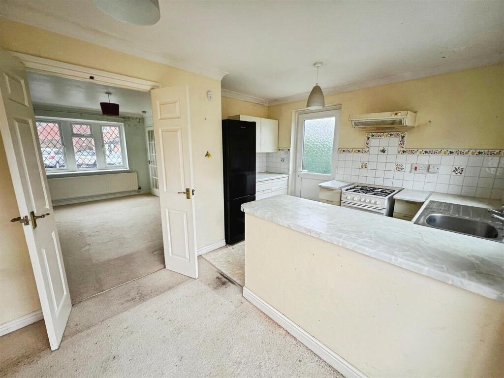 Sunnybank Road, Shrewsbury photo 2
