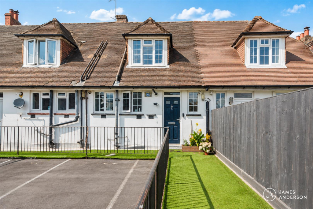 Main image of property: Vale Parade, Putney, SW15
