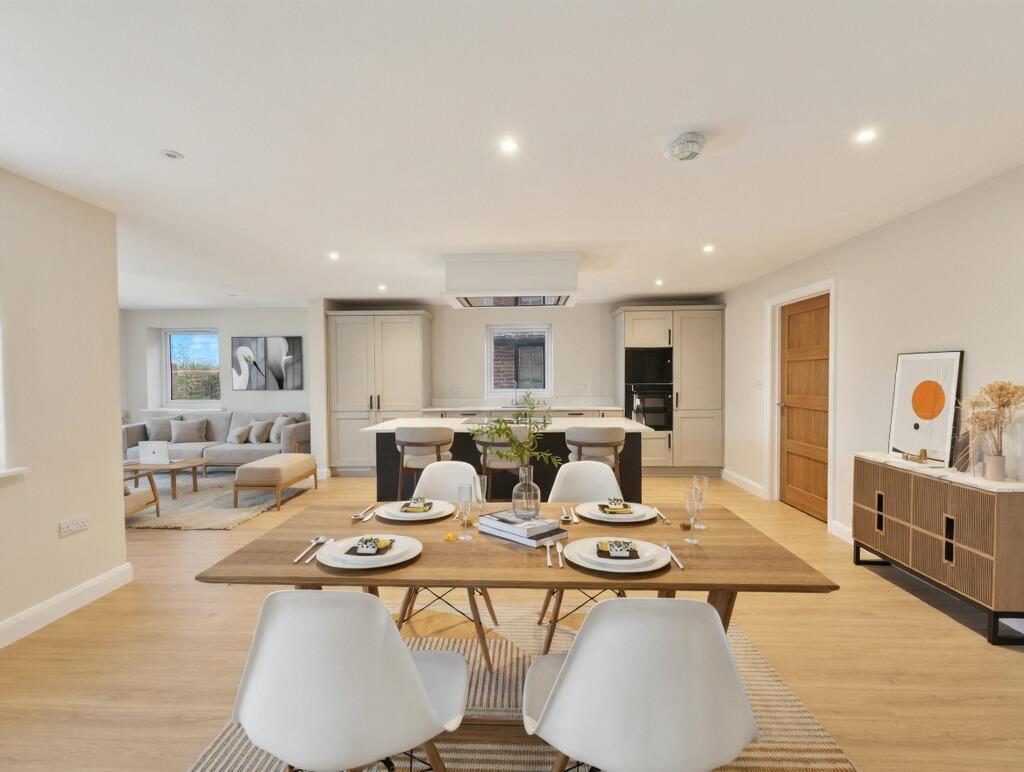 Main image of property: 60 High Street, Great Paxton, St. Neots, Cambridgeshire, PE19 6RF