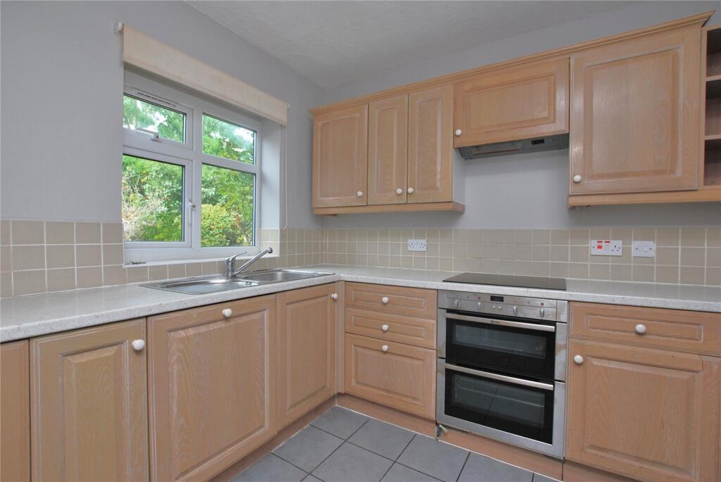 House in Guildford - View 2