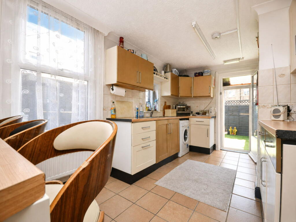 Crescent Road, Bognor Regis photo 3
