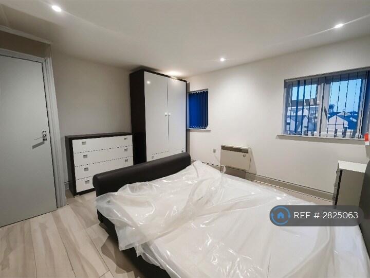 Main image of property: Castle Street, Reading, RG1