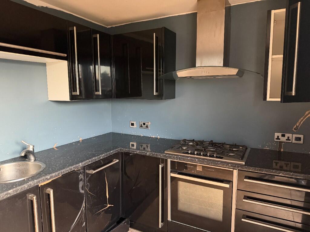 92 Caldecott Road, Manchester, Greater Manchester, M9 0PZ photo 3