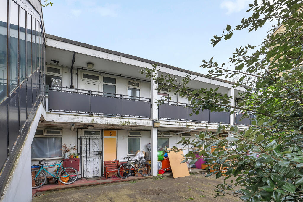 Kirton Gardens, E2 photo 2
