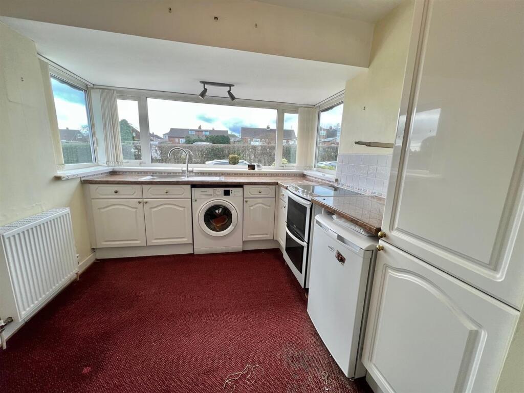 Low Hills Lane, Huddersfield photo 3