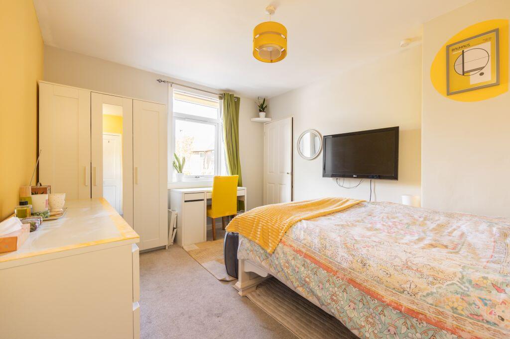 35 Parkgrove Terrace, Edinburgh, EH4 7NN photo 3