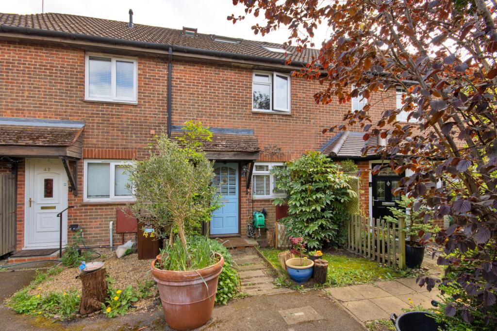 Main image of property: Barnfield Way, Oxted