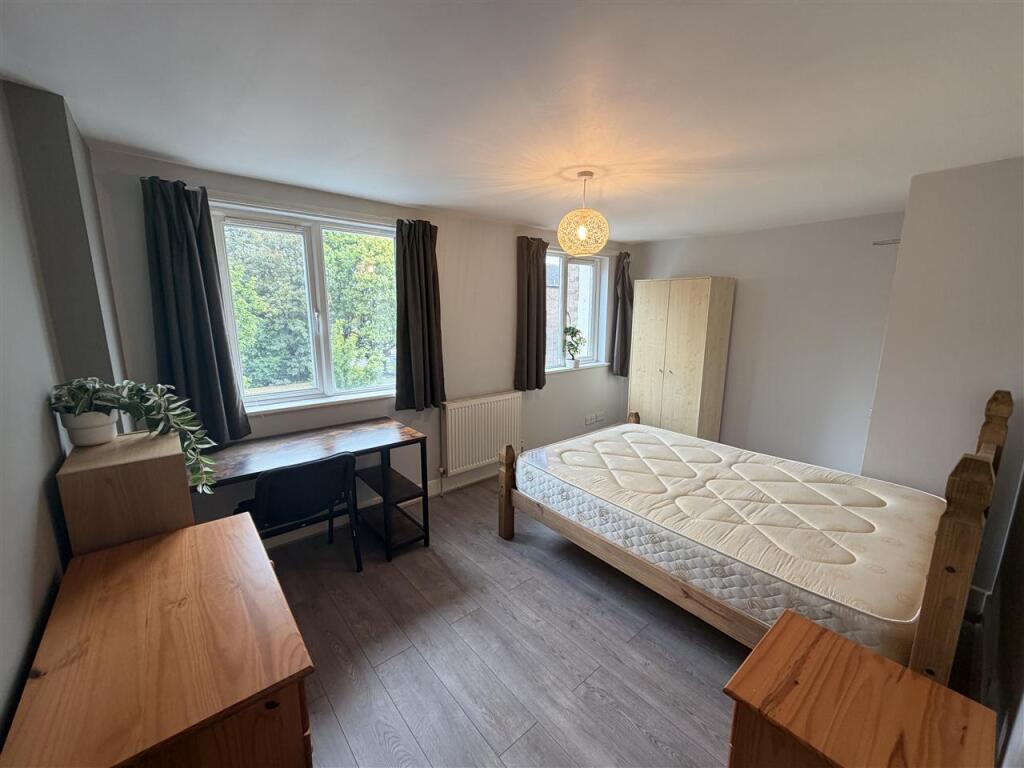 Main image of property: Broadgreen Road, Southampton