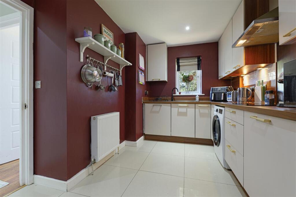 House in Folkestone, Morehall - View 4