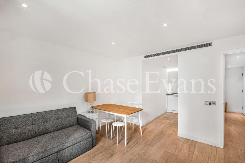 Apartment in London, St John's Estate, Isle of Dogs - View 4