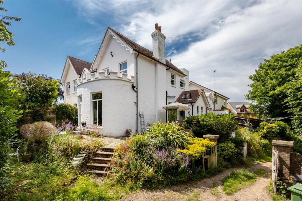 Main image of property: London Road, St Leonards-On-Sea