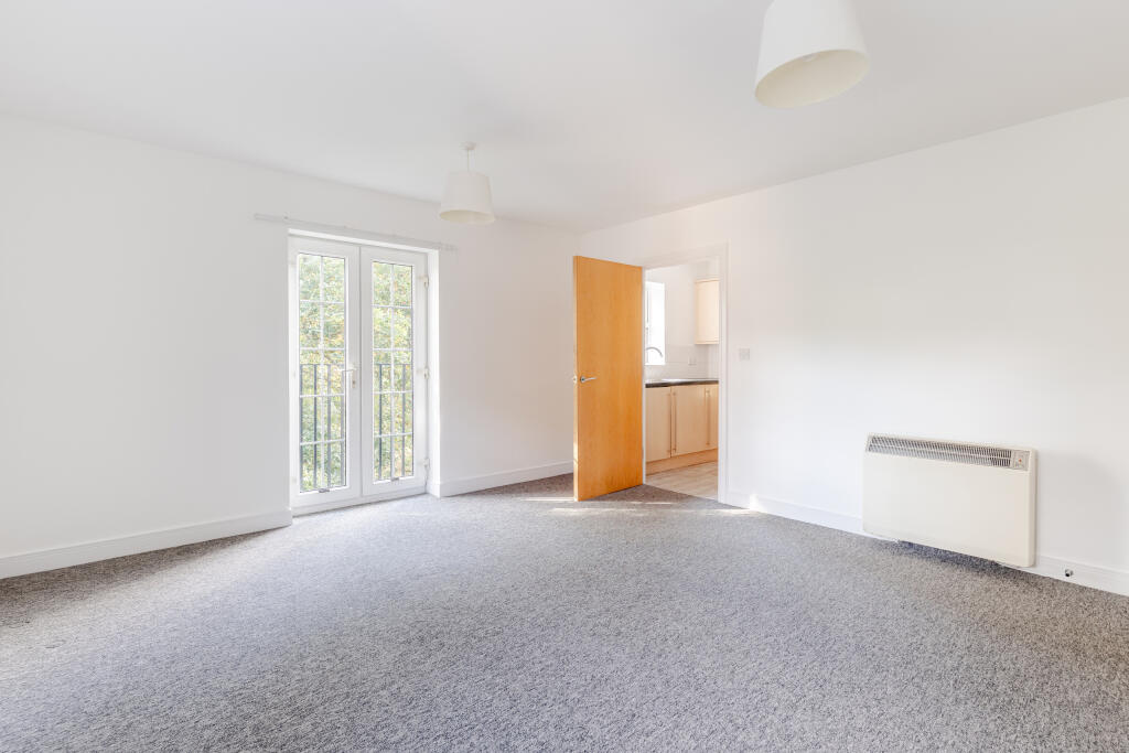 Apartment in Bradley Stoke - View 4