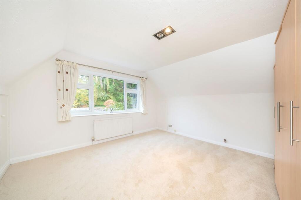 House in Kingston upon Thames - View 5