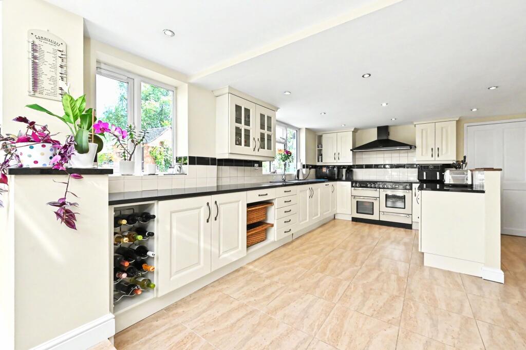 House in Stoke-on-Trent - View 3