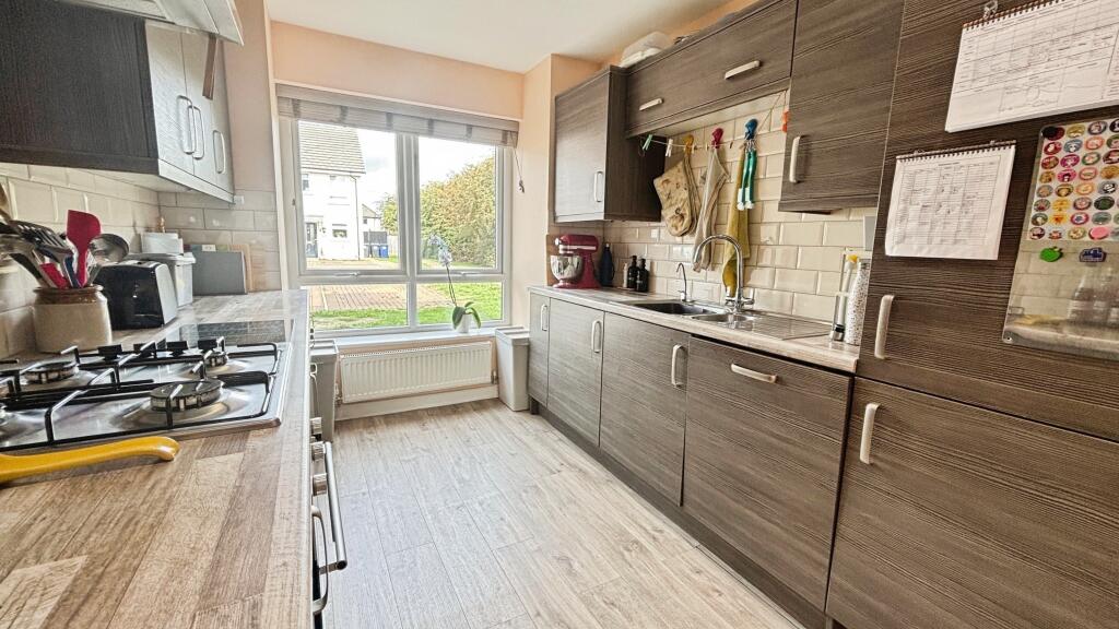 House in Lincoln - View 5