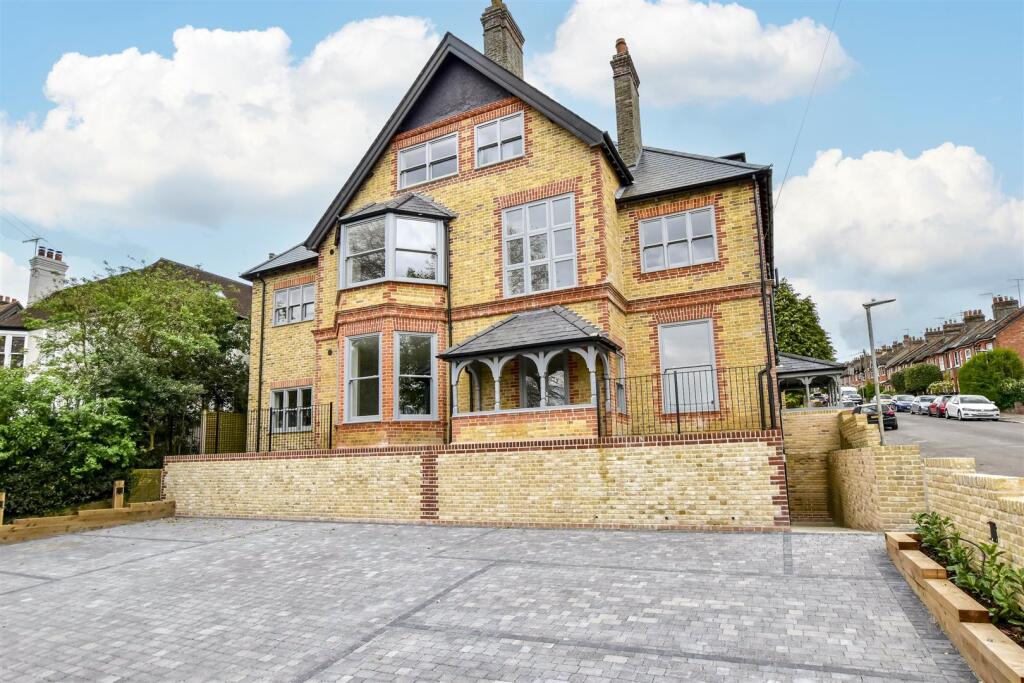 Main image of property: Shrublands Road, Berkhamsted