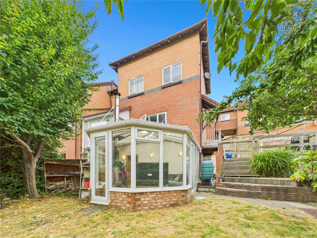 4-bed terraced on Farm Hill, Exeter, Devon, EX4, £275,000