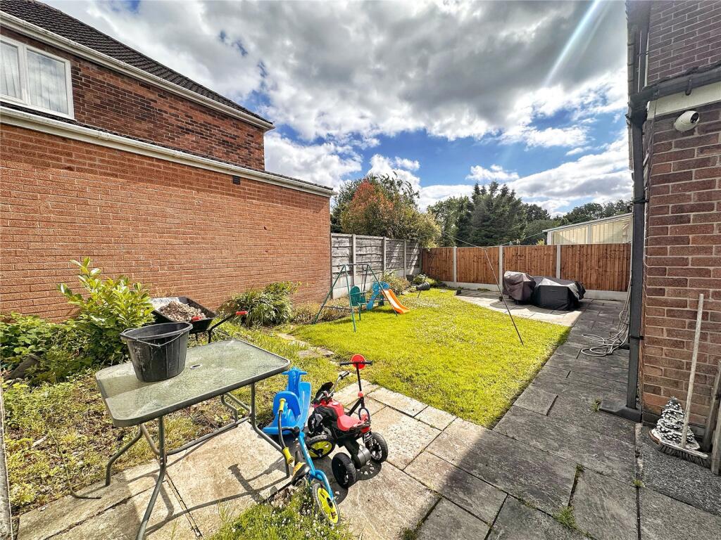 Bowness Road, Middleton, Manchester, M24 photo 3