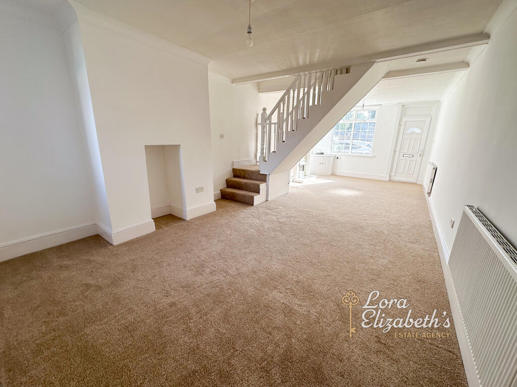 House in Nottingham - View 4