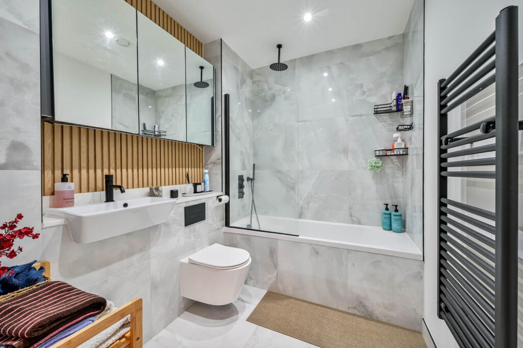 Apartment in London - View 2
