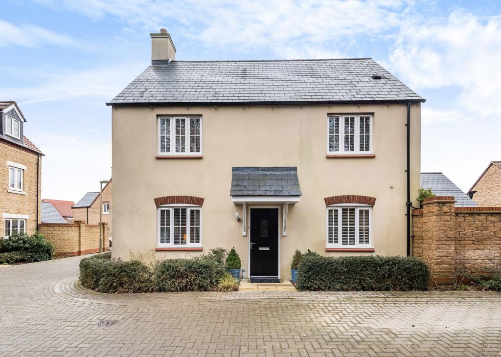 Main image of property: Huntingdon Road, Bicester, OX26