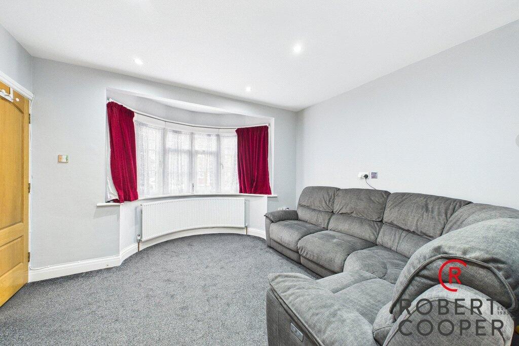 Hartland Drive, Ruislip, HA4 photo 4