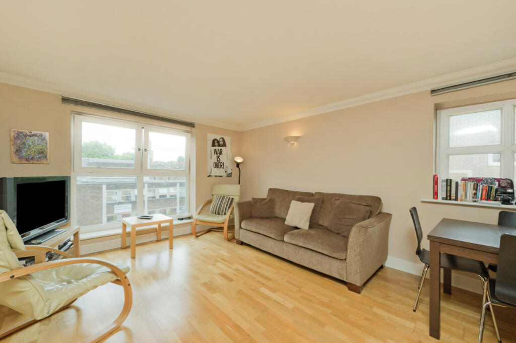 Apartment in London - View 3