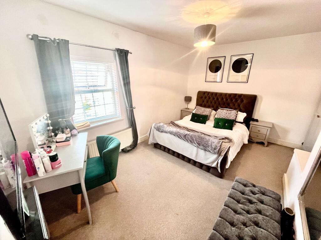 House in Milton Keynes, Newport Pagnell - More