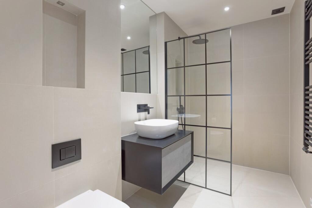 4 bedroom flat for rent