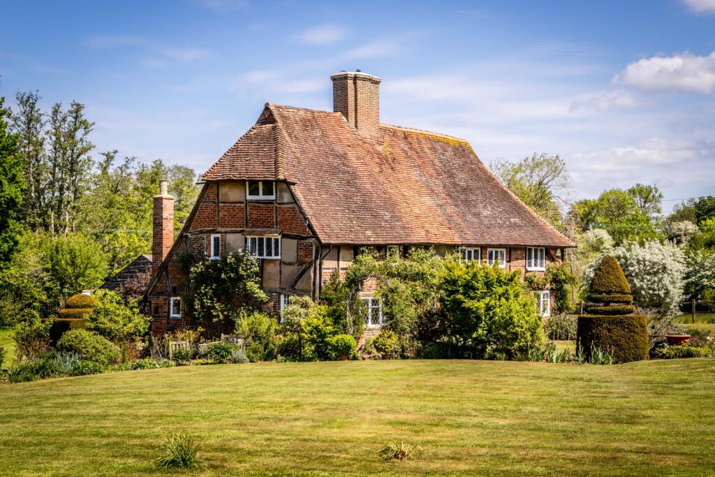 Main image of property: Thorncombe Street, Palmers Cross, Bramley, Guildford, GU5